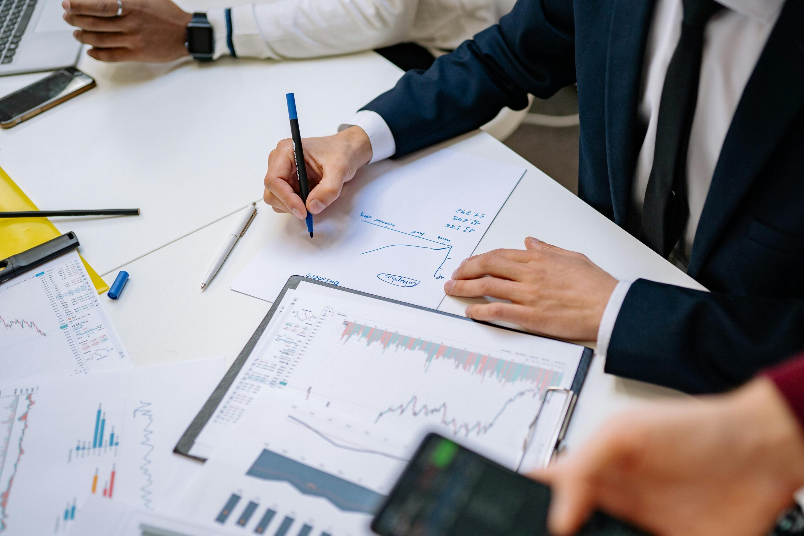 Understanding Sales Tax on Services in the U.S.: Do You Need to Collect and Pay?